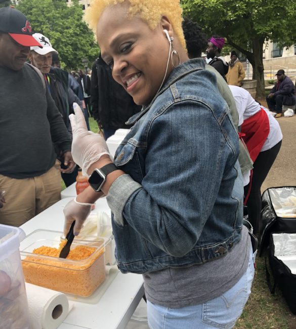 Feeding the community with Love Gives Ministries